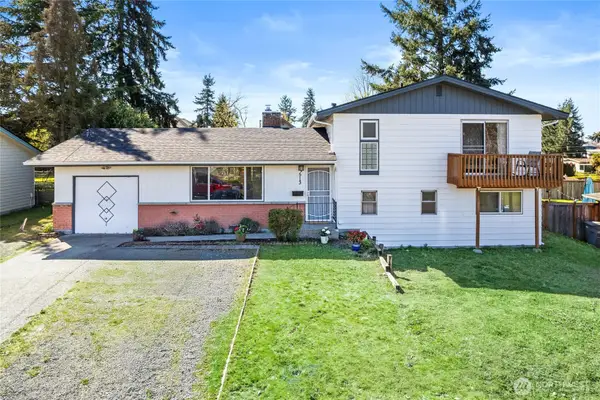 513 Harrington Avenue Ne, Renton, WA 98056