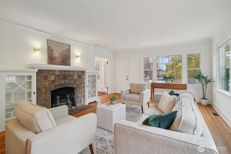 314 N 117th Street, Seattle, WA 98133 - #3