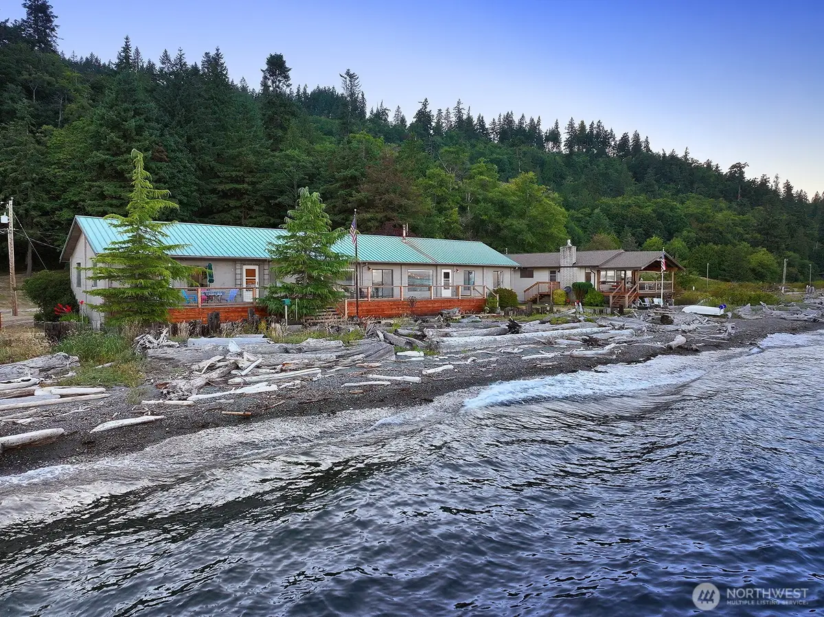 8267 Franklin Road, Clinton, WA 98236 - #1