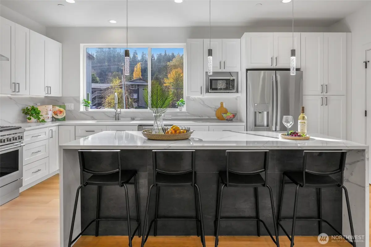 10630 E Riverside Dr, Bothell, WA 98011 - #1