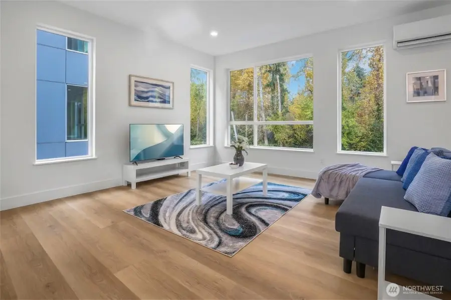 10628 E Riverside Dr, Bothell, WA 98011 - #2