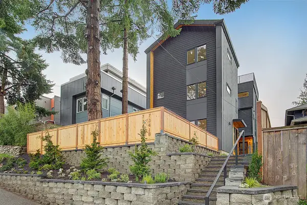 7341 California Avenue Sw #B, Seattle, WA 98136