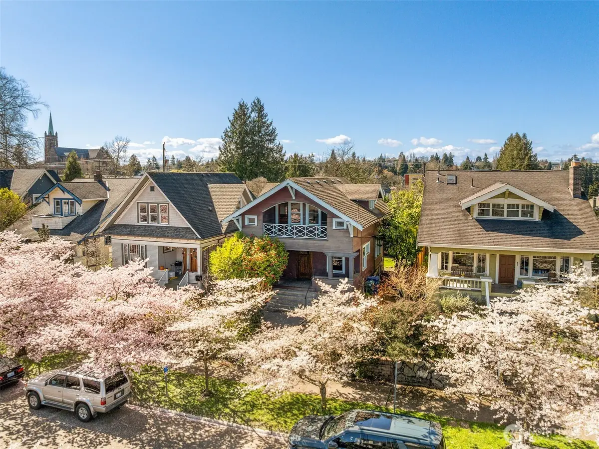 5519 12th Avenue Ne, Seattle, WA 98105 - #1