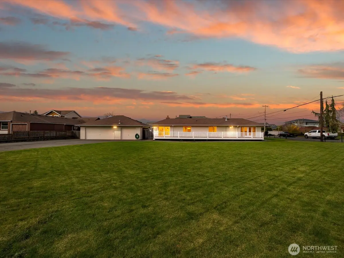 216 Caspers Street, Edmonds, WA 98020 - #1