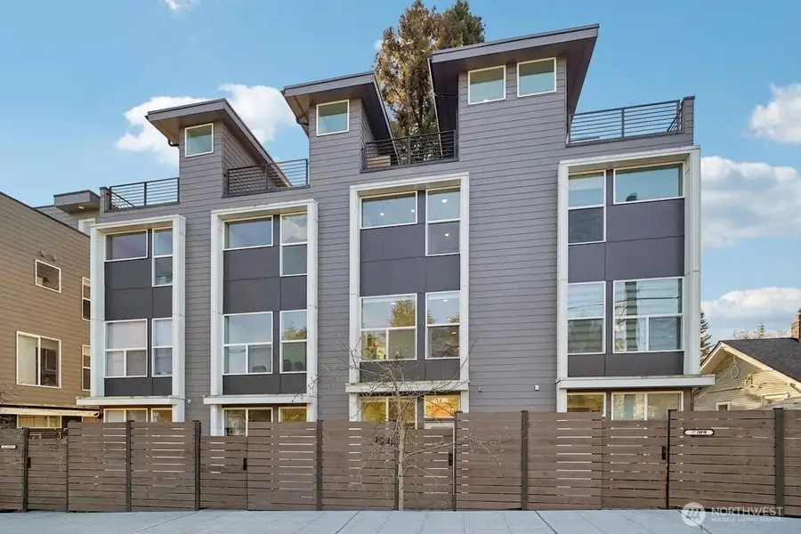 7207 12th Avenue Ne, Seattle, WA 98115 - #2