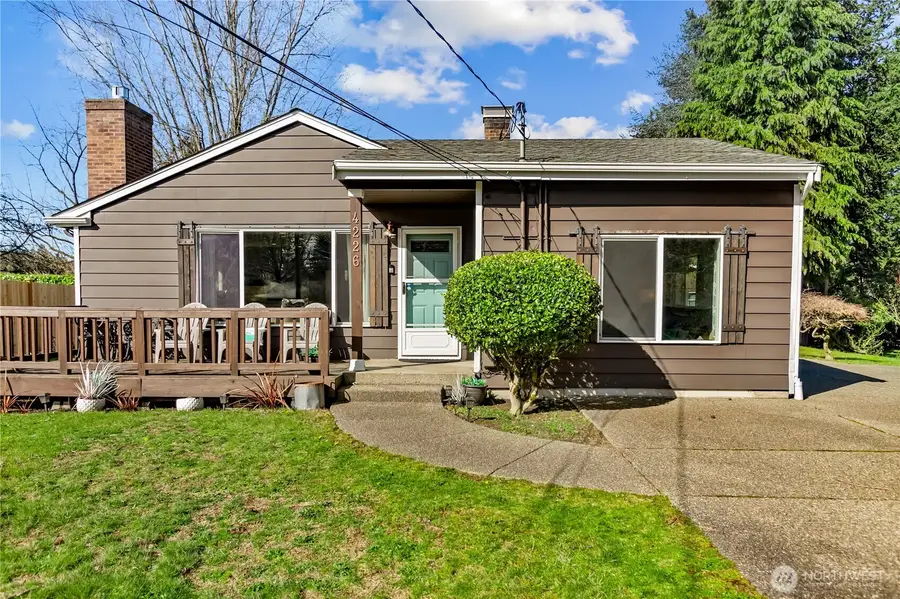4226 Sunset Drive W, University Place, WA 98466 - #2