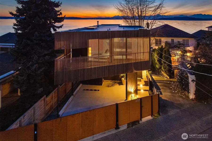 4717 Beach Drive Sw, Seattle, WA 98116 - #3