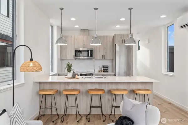 945 NW 61st Street, Seattle, WA 98107