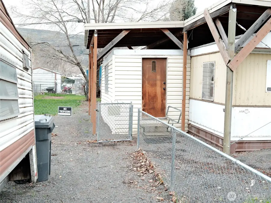 305 Burdin Boulevard, Grand Coulee, WA 99133 - #2