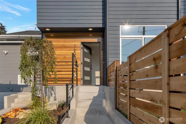 1603 SW Kenyon Street, Seattle, WA 98106