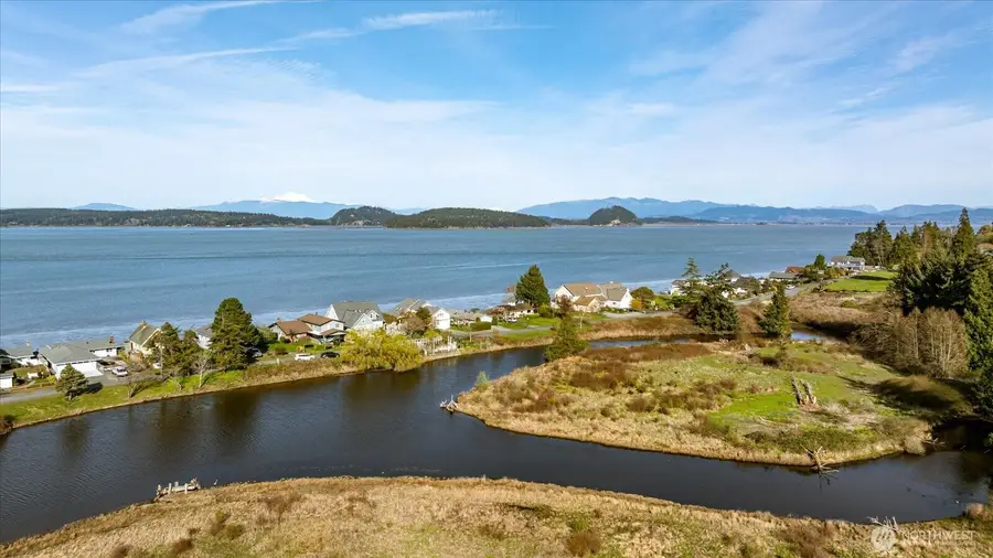 817 Shorecrest Drive, Oak Harbor, WA 98277 - #2