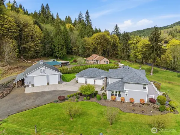 480 Apple Creek Rd, Longview, WA 98632
