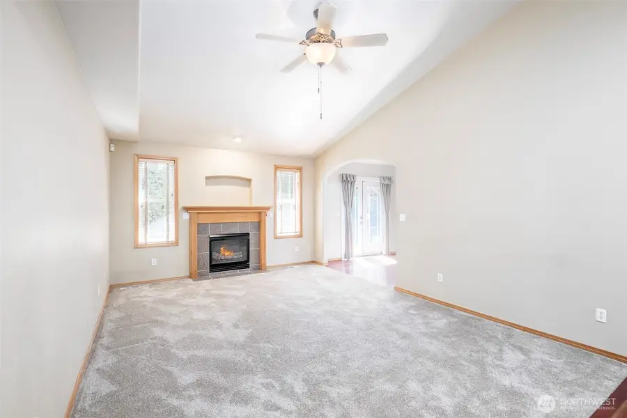 2703 5th Street Sw, Puyallup, WA 98373 - #3