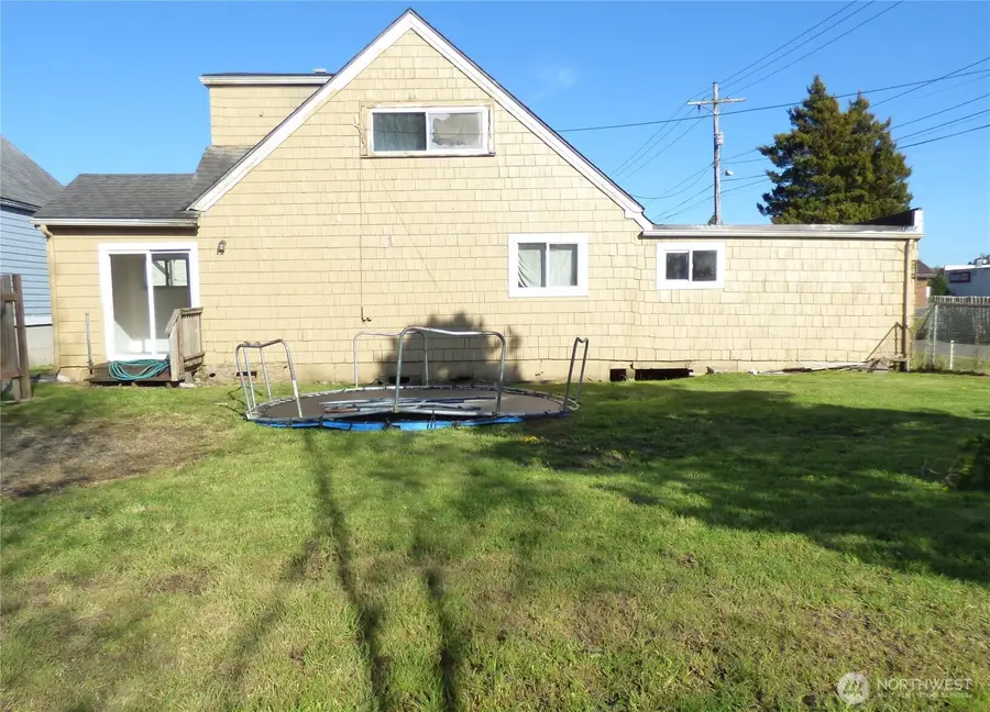 615 Haight Street, Aberdeen, WA 98520 - #3