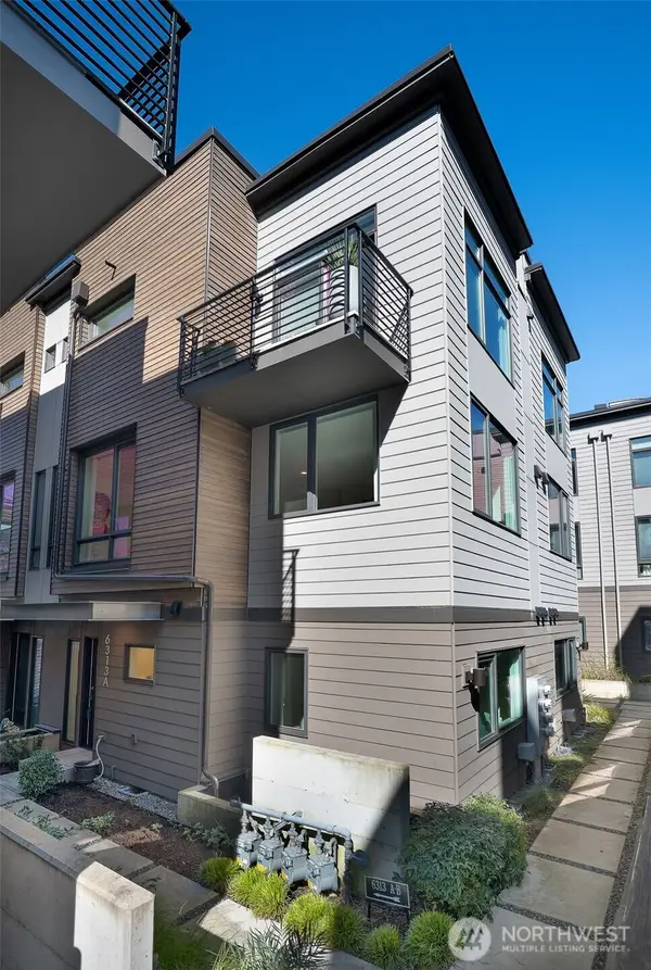6313 9th Avenue Ne #A, Seattle, WA 98115