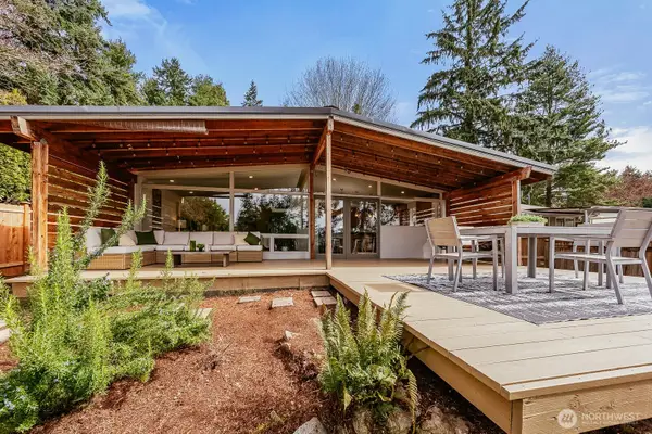 15863 15th Avenue Ne, Shoreline, WA 98155