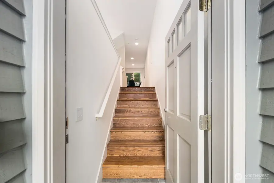 8508 29th Avenue Nw, Seattle, WA 98117 - #2