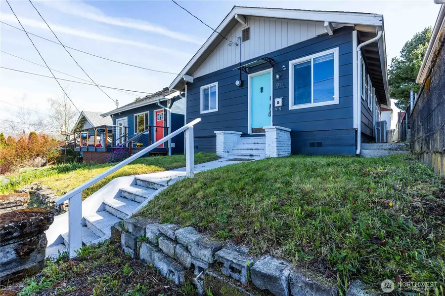 916 Pleasant Avenue, Bremerton, WA 98337 - #2