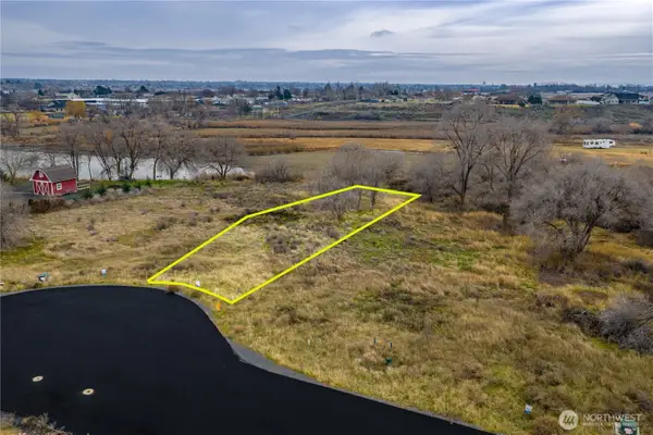 18 Valley Road Ne #Lot 18, Moses Lake, WA 98837