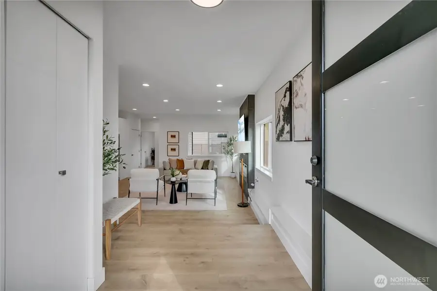 9846 62nd Avenue S #1, Seattle, WA 98118 - #2