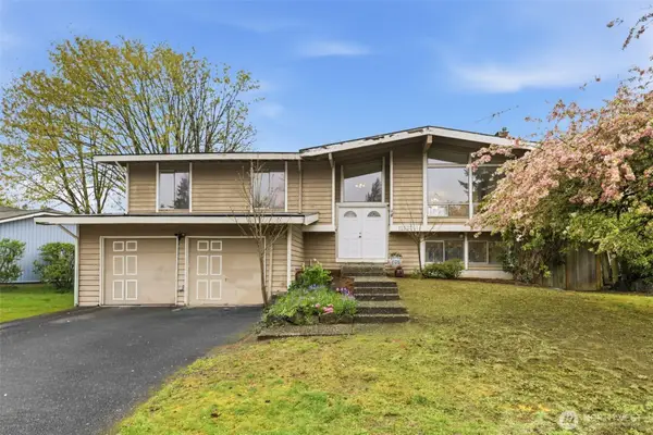 12522 SE 217th Place, Kent, WA 98031