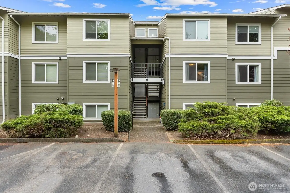 820 E Cady Rd #E204, Everett, WA 98203 - #1