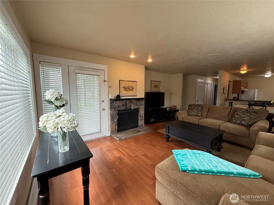 210 26th Street Nw #411/12, Long Beach, WA 98631 - #2