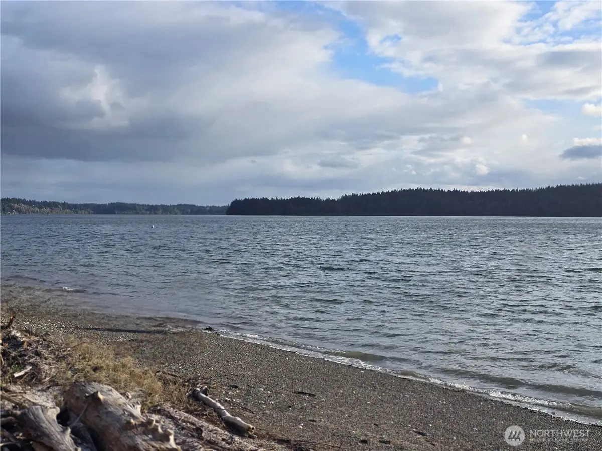 19 E Burgundy Road, Shelton, WA 98584 - #1