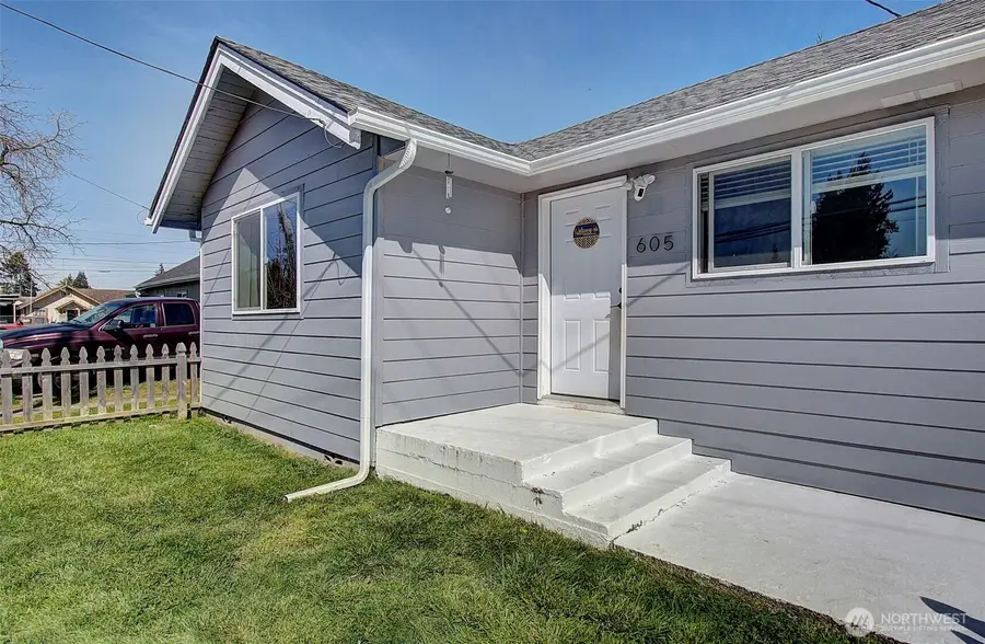 605 Mill Street, Kelso, WA 98626 - #2