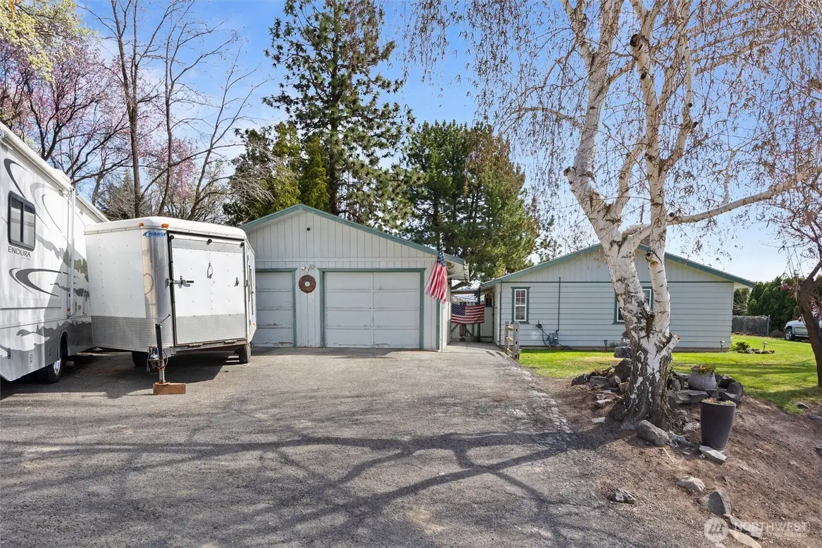 705 N 12th Street, Selah, WA 98942 - #1