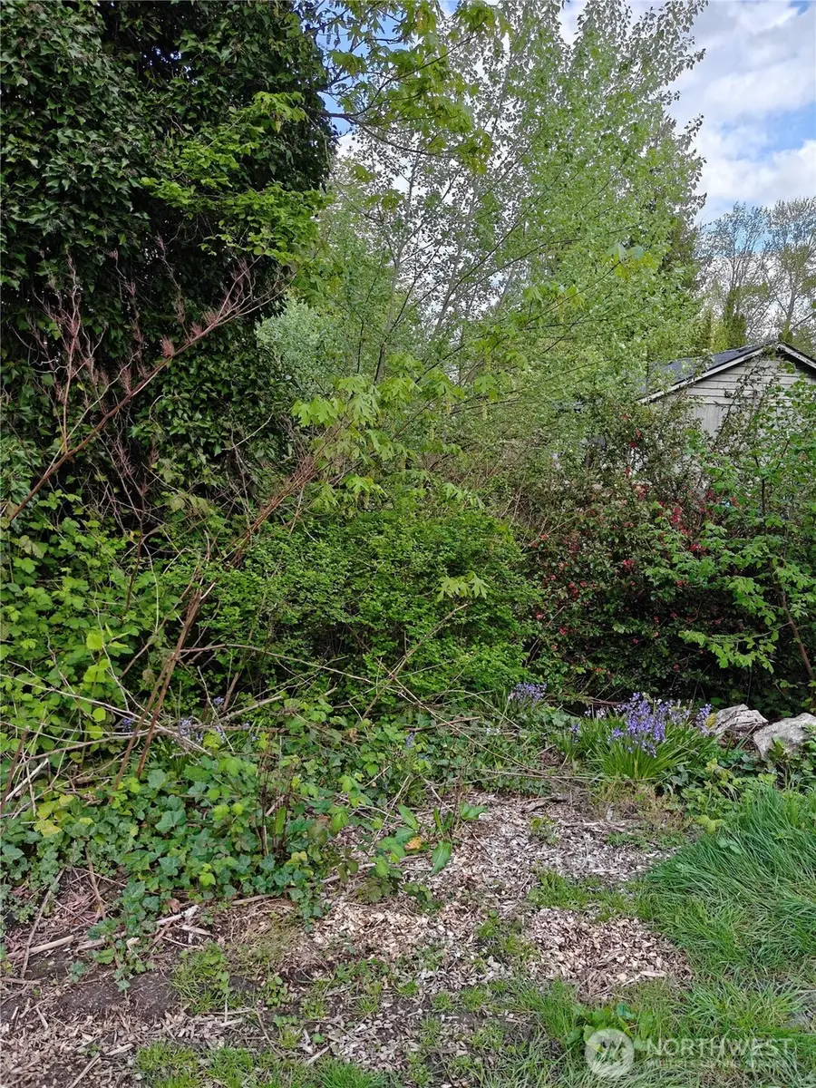 8813 42nd Avenue S, Seattle, WA 98118 - #2