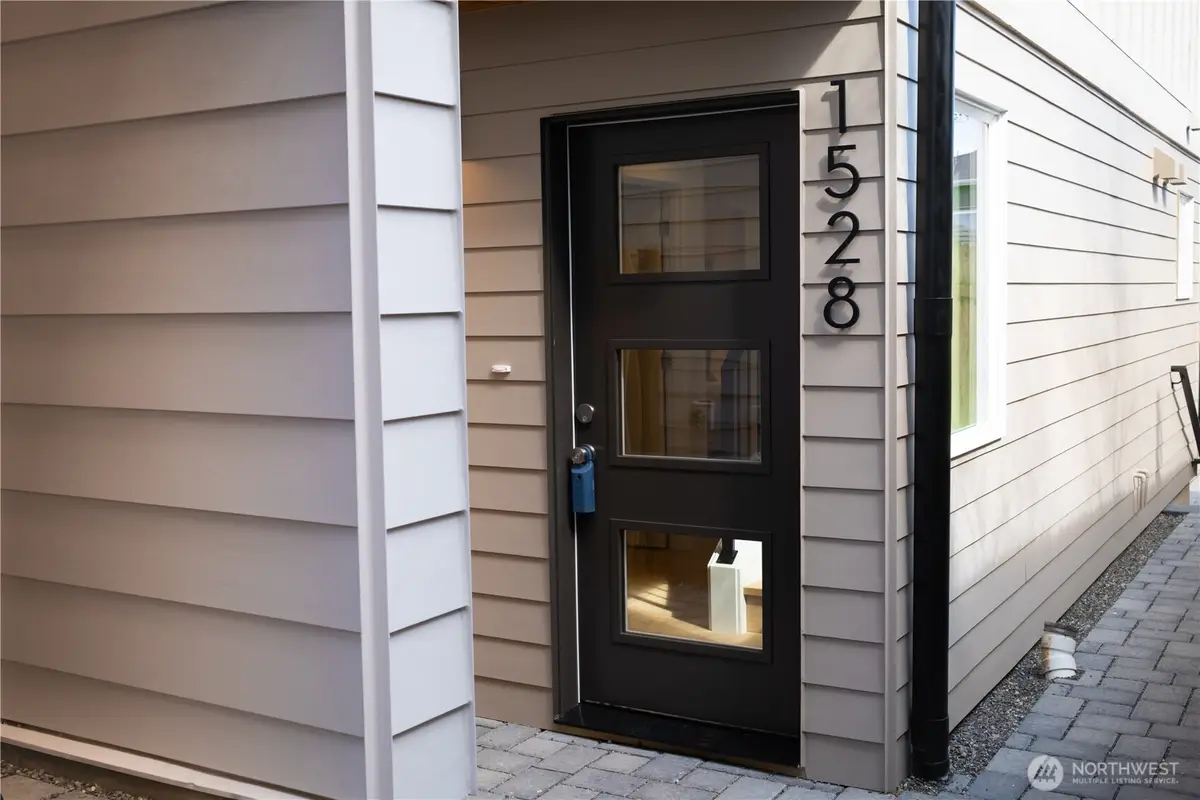 1528 25th Ave, Seattle, WA 98122 - #1