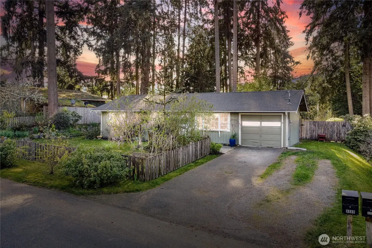 1235 Neil Street Ne, Olympia, WA 98516 - #1