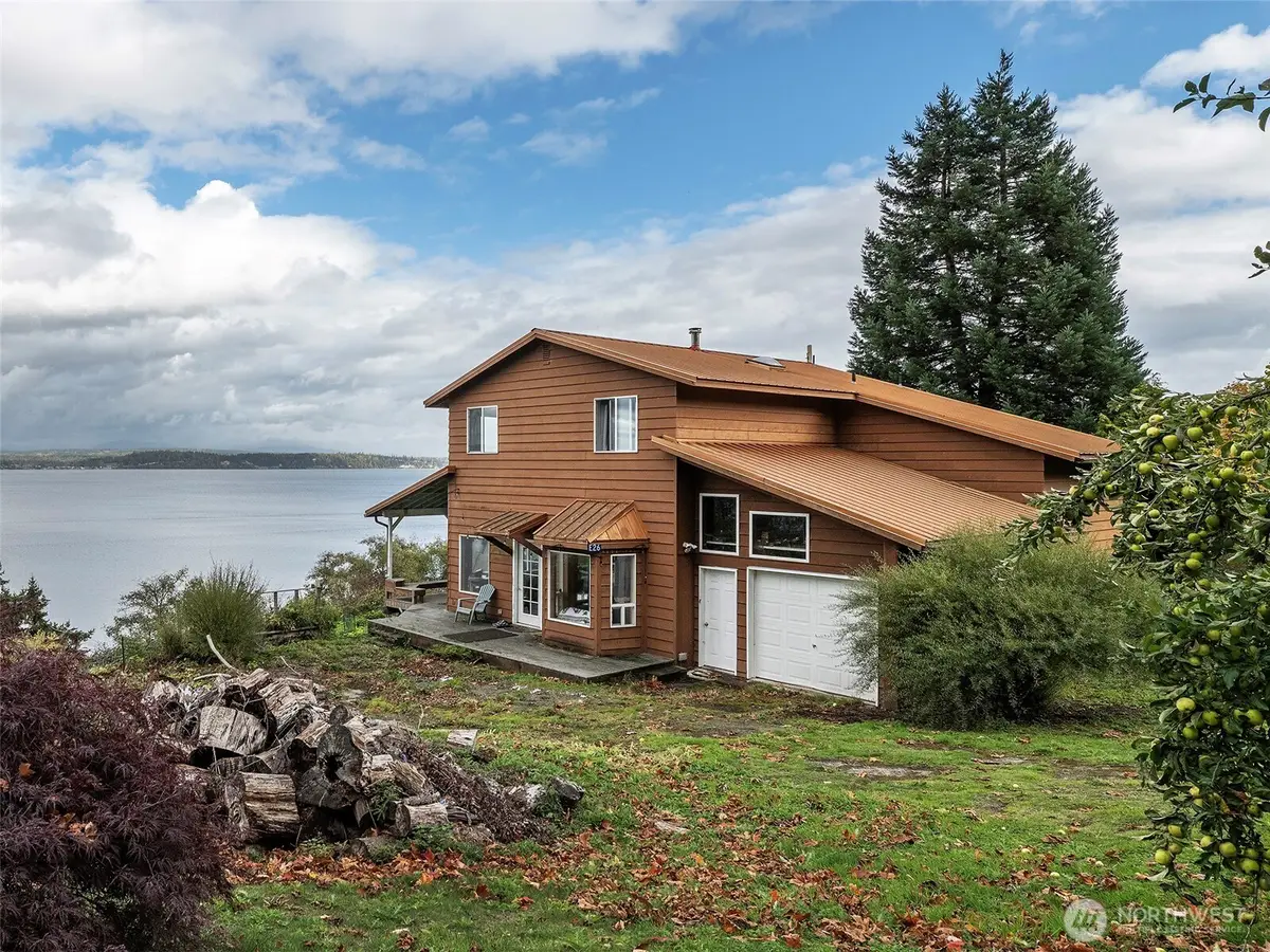 26 E Port Garden Dr, Everett, WA 98206 - #1