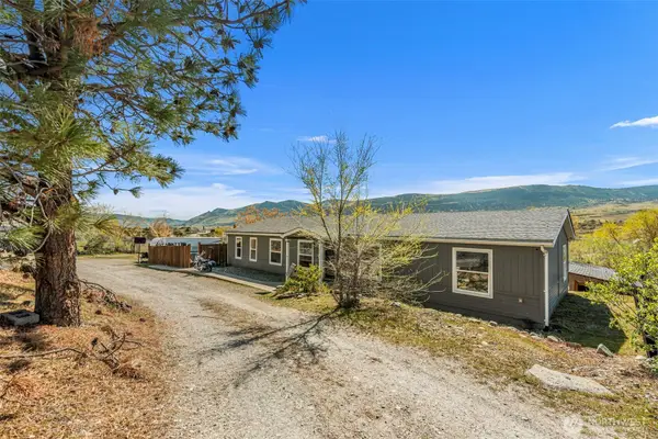 1053 S Perry Avenue, East Wenatchee, WA 98802