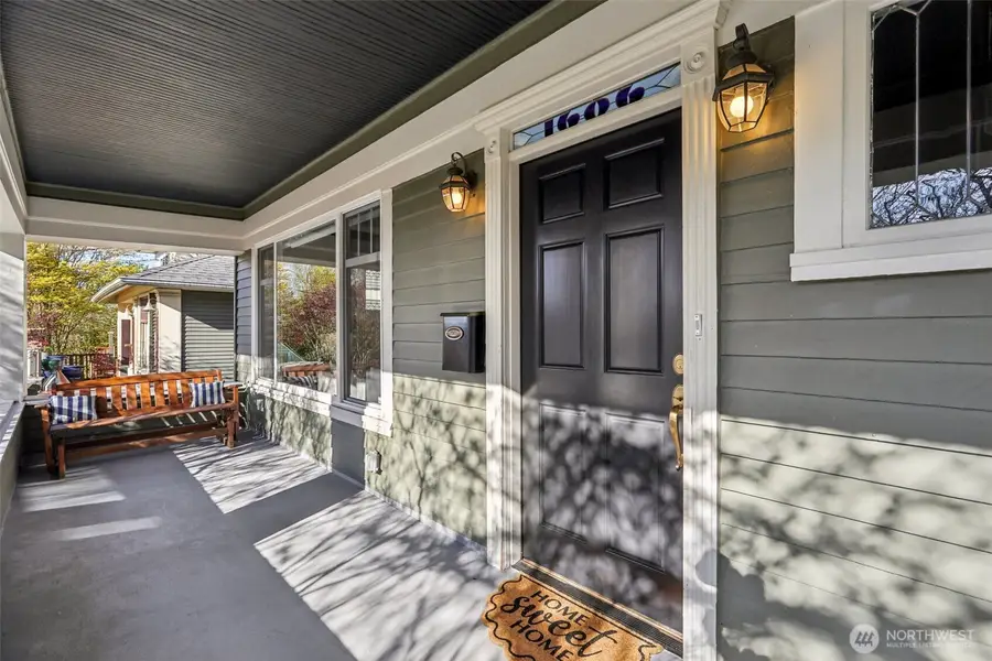 1606 33rd Avenue, Seattle, WA 98122 - #2