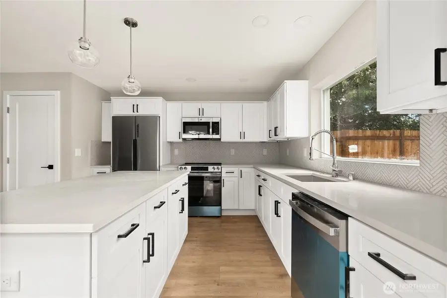 1404 136th Street, Seattle, WA 98125 - #3