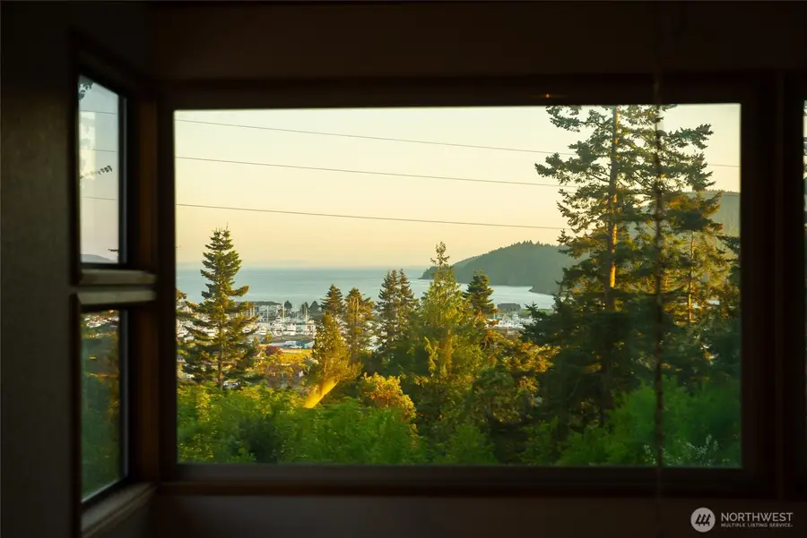 5408 Sunset Avenue, Anacortes, WA 98221 - #3