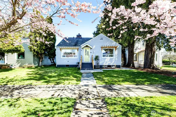 231 W Fourth Street, Port Angeles, WA 98362