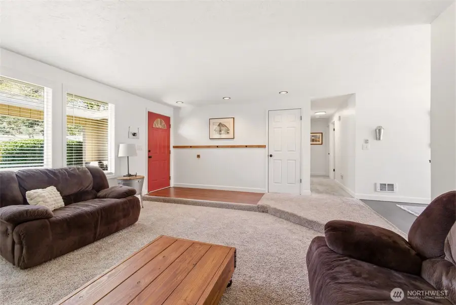 6 Dove Street, Longview, WA 98632 - #2