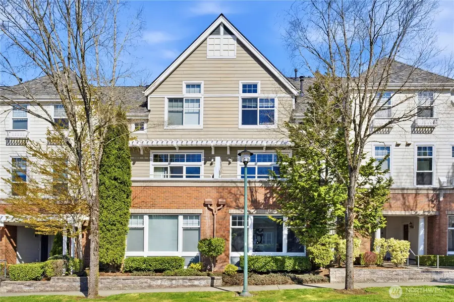 1439 Huckleberry Cir, Issaquah, WA 98029 - #2