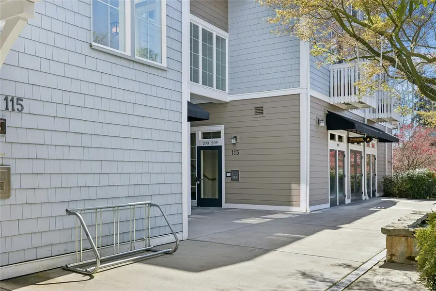 115 Hall Brothers Loop Ne #208, Bainbridge Island, WA 98110 - #3