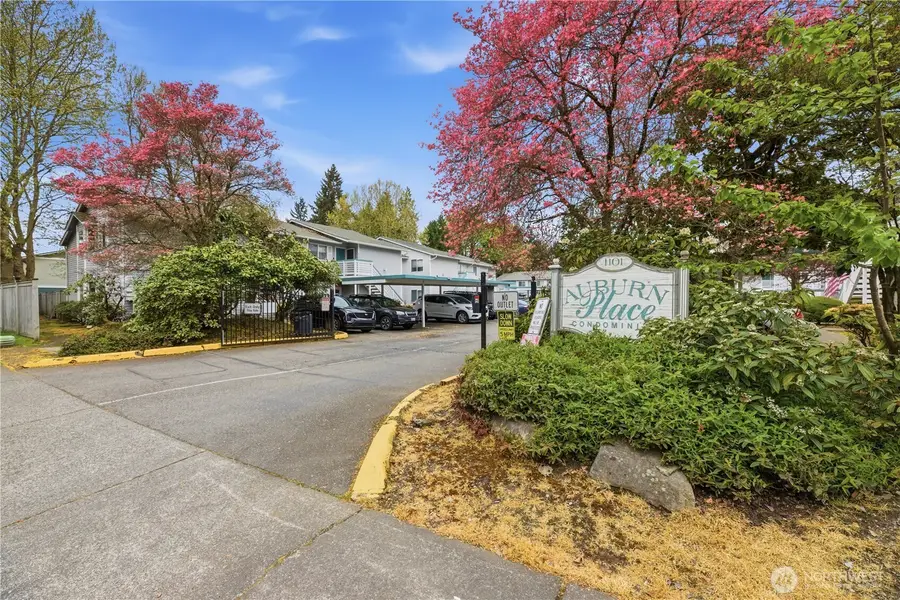 1101 37th Street Se #401, Auburn, WA 98002 - #2