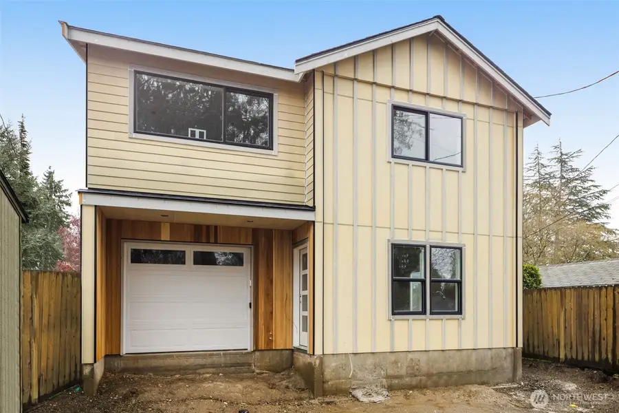 8109 34th Avenue Sw #B, Seattle, WA 98126 - #2