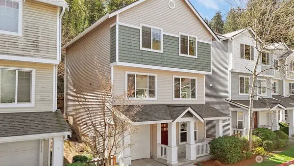 21262 40th Way S #32, SeaTac, WA 98198