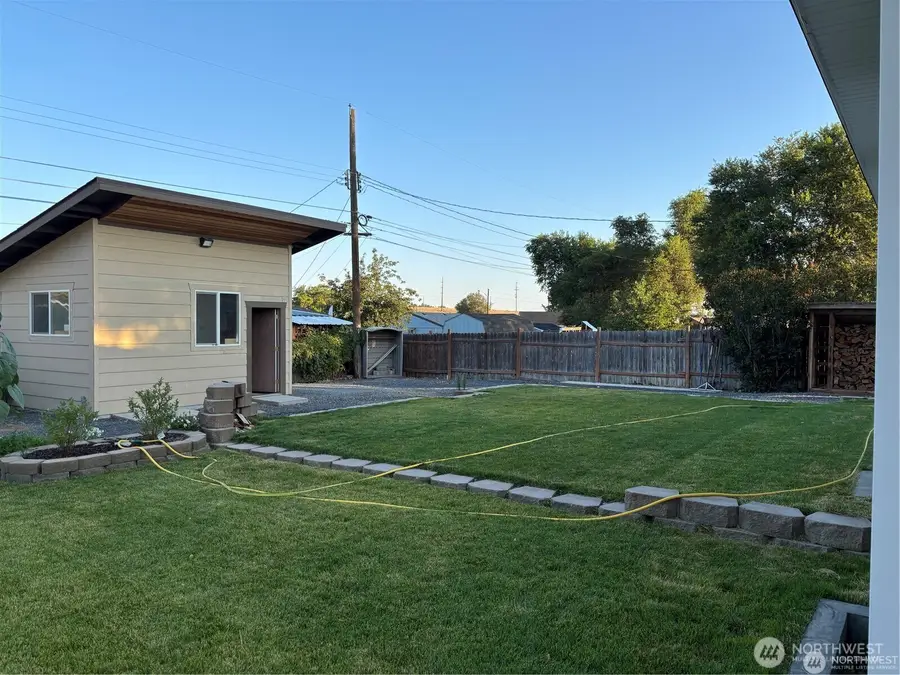 1534 N Buell Drive, Moses Lake, WA 98837 - #3