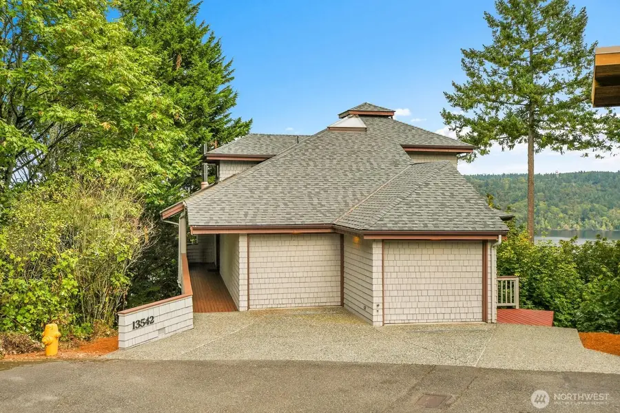 13542 40th Avenue Ne, Seattle, WA 98125 - #2