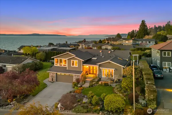 831 Northstream Lane, Edmonds, WA 98020