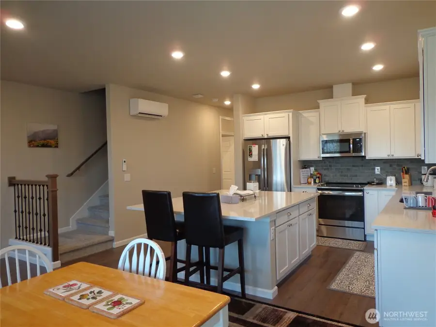 6521 31st Avenue Sw #W, Seattle, WA 98126 - #3