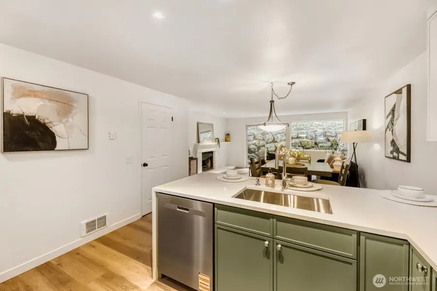 22906 Edmonds Way #10, Edmonds, WA 98020 - #3